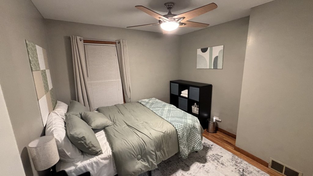 $800/Month Queen Bed